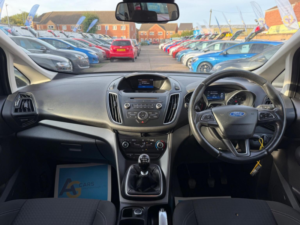 2016 Ford Grand C-Max 1.5 Tdci Zetec Euro 6 (s/s) 5dr in Black — image 3