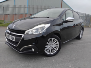 2019 Peugeot 208 1.2 Puretech Signature in Black — image 2
