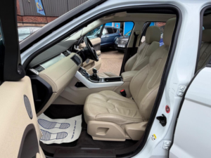 2013 Land Rover Range Rover Evoque 2.2 Ed4 Pure Fwd Euro 5 (s/s) 5dr in White — image 4
