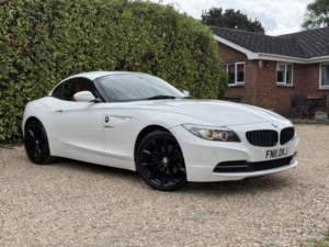 2011 BMW Z4 2.5 Z4 Sdrive23i Highline Edition in White — image 2