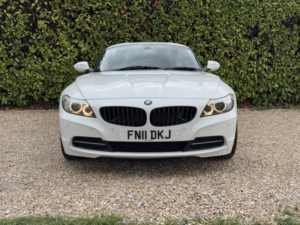 2011 BMW Z4 2.5 Z4 Sdrive23i Highline Edition in White — image 4