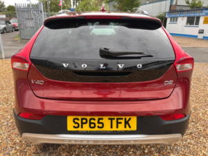2015 Volvo V40 Cross Country 2.0 D2 Lux Auto Euro 6 (s/s) 5dr in Red — image 6