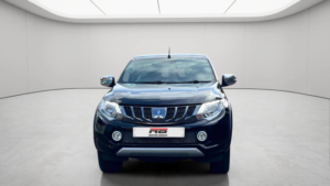 2019 Mitsubishi L200 2.4 Di-D Dc Barbarian Auto 4WD Euro 6 4dr in Black — image 3