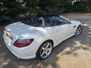 2013 Mercedes-Benz Slk 3.5 Slk350 Blueefficiency Amg Sport in White — image 4