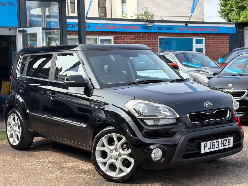 2013 Kia Soul 1.6 Crdi Shaker Euro 5 5dr in Black — image 1