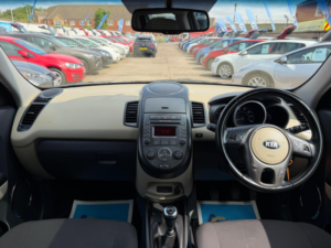 2013 Kia Soul 1.6 Crdi Shaker Euro 5 5dr in Black — image 2