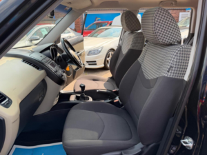 2013 Kia Soul 1.6 Crdi Shaker Euro 5 5dr in Black — image 4