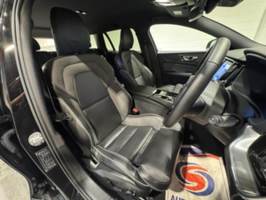 2022 Volvo V60 2.0h T6 Recharge 18.8kwh Plus Dark Auto AWD Euro 6 (s/s) 5dr in Black — image 3