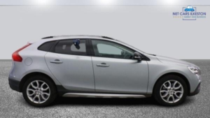 2017 Volvo V40 Cross Country 2.0 D2 Pro Hatchback 5dr Diesel Manual Euro 6 (s/s) (120 Ps) in Silver — image 5