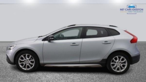 2017 Volvo V40 Cross Country 2.0 D2 Pro Hatchback 5dr Diesel Manual Euro 6 (s/s) (120 Ps) in Silver — image 6