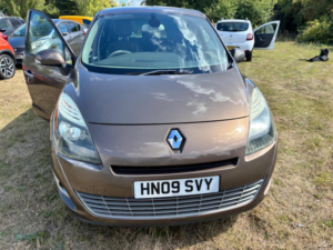 2009 Renault Grand Scenic 2.0 Dci Privilege Euro 5 5dr in Bronze — image 2