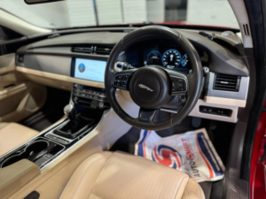 2016 Jaguar Xf 2.0d Prestige Euro 6 (s/s) 4dr in Red — image 3