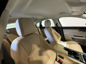 2016 Jaguar Xf 2.0d Prestige Euro 6 (s/s) 4dr in Red — image 5
