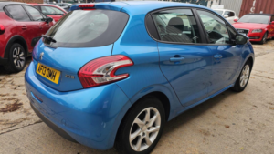 2013 Peugeot 208 1.2 Vti Active Euro 5 5dr in Blue — image 5