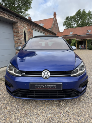 2019 Volkswagen Golf 2.0 Tsi R in Blue — image 5