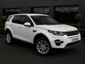 2019 Land Rover Discovery Sport 2.0 Td4 Se Tech Auto 4WD Euro 6 (s/s) 5dr in White — image 4
