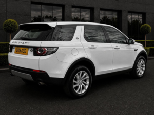 2019 Land Rover Discovery Sport 2.0 Td4 Se Tech Auto 4WD Euro 6 (s/s) 5dr in White — image 5