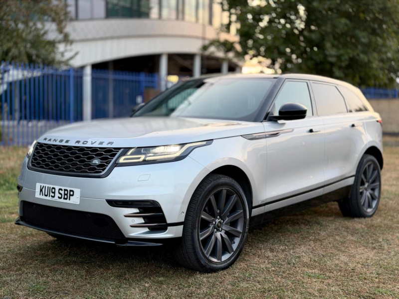 2019 Land Rover Range Rover Velar 2.0 D240 R-Dynamic Hse Auto 4WD Euro 6 (s/s) 5dr in Silver — image 1