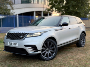 2019 Land Rover Range Rover Velar 2.0 D240 R-Dynamic Hse Auto 4WD Euro 6 (s/s) 5dr in Silver — image 5