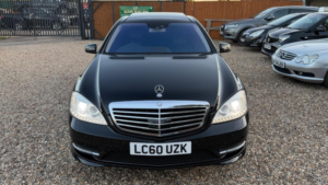 2010 Mercedes-Benz S Class 5.5 S500l V8 G-Tronic Euro 5 4dr in Black — image 2