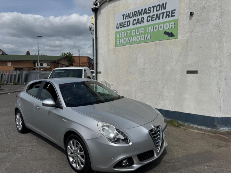 2015 Alfa Romeo Giulietta 2.0 Jtdm-2 Business Edition Euro 5 (s/s) 5dr in Silver — image 1