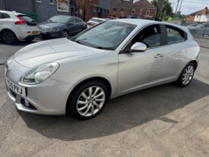 2015 Alfa Romeo Giulietta 2.0 Jtdm-2 Business Edition Euro 5 (s/s) 5dr in Silver — image 5