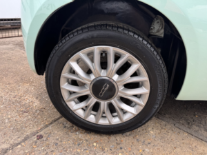 2014 Fiat 500 1.2 500 1.2 69hp Lounge in Green — image 6