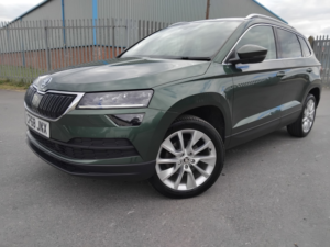 2018 Skoda Karoq 1.5 Tsi Act Se L in Green — image 2