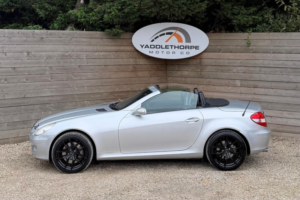 2004 Mercedes-Benz Slk 3.5 Slk350 in Silver — image 2
