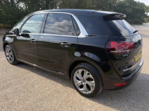 2015 Citroen C4 Picasso 1.6 E-Hdi Exclusive+ in Black — image 6