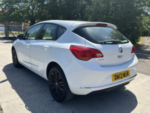 2013 Vauxhall Astra 1.4 16v Energy in White — image 2