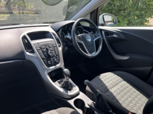 2013 Vauxhall Astra 1.4 16v Energy in White — image 3