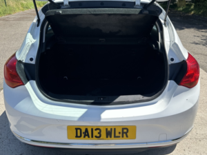 2013 Vauxhall Astra 1.4 16v Energy in White — image 5