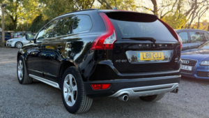 2011 Volvo Xc60 2.4 D5 R-Design Geartronic AWD Euro 5 5dr in Black — image 4