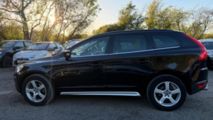 2011 Volvo Xc60 2.4 D5 R-Design Geartronic AWD Euro 5 5dr in Black — image 5