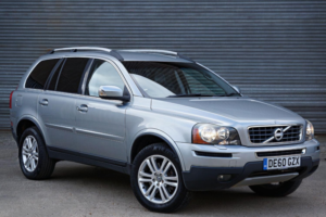 2010 Volvo Xc90 2.4 D5 Se Geartronic AWD 5dr in Silver — image 2