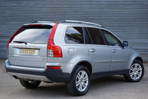 2010 Volvo Xc90 2.4 D5 Se Geartronic AWD 5dr in Silver — image 4