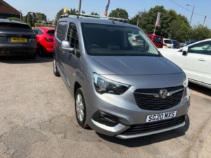2020 Vauxhall Combo 1.6 Turbo D 2300 Limited Edition Nav Panel Van 4dr Diesel Manual L2 H1 Euro 6 (s/s) (100 Ps) in Grey — image 3