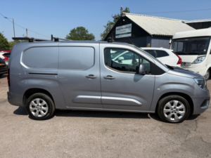 2020 Vauxhall Combo 1.6 Turbo D 2300 Limited Edition Nav Panel Van 4dr Diesel Manual L2 H1 Euro 6 (s/s) (100 Ps) in Grey — image 4