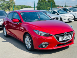 2015 Mazda Mazda3 2.0 Skyactiv-G Se-L in Red — image 4