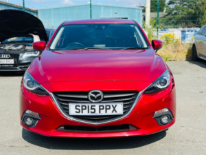 2015 Mazda Mazda3 2.0 Skyactiv-G Se-L in Red — image 5