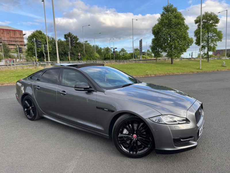 2017 Jaguar Xj 3.0 V6 R-Sport Auto Euro 6 (s/s) 4dr in Grey — image 1