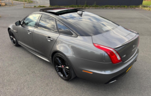 2017 Jaguar Xj 3.0 V6 R-Sport Auto Euro 6 (s/s) 4dr in Grey — image 2