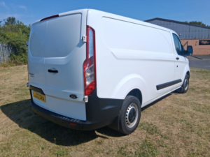 2023 Ford Transit Custom 2.0 300 Ecoblue Panel Van 5dr Diesel Manual L2 H1 Euro 6 (s/s) (130 Ps) in White — image 5