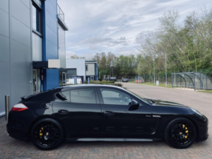 2012 Porsche Panamera 3.0 D V6 in Black — image 6