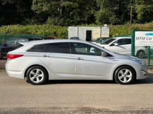 2012 Hyundai I40 1.7 Crdi Blue Drive Style Estate 5dr Diesel Manual Euro 5 (s/s) (136 Ps) in Silver — image 4