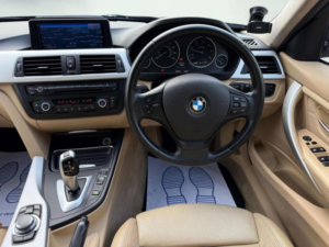 2013 BMW 3 Series 2.0 320d Ed Efficientdynamics Auto Euro 5 (s/s) 4dr in Blue — image 4