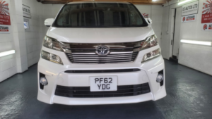 2012 Toyota Vellfire 2.4 Lounge Seats in White — image 4