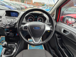 2016 Ford Fiesta 1.5 Tdci Zetec Euro 6 3dr in Red — image 3