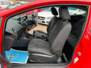 2016 Ford Fiesta 1.5 Tdci Zetec Euro 6 3dr in Red — image 4